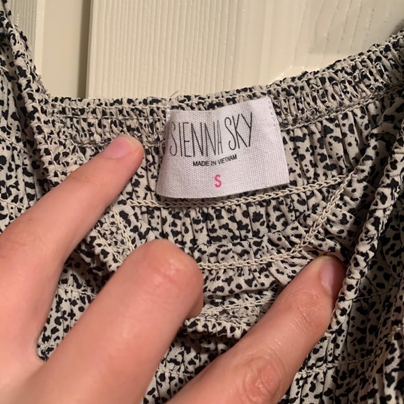 Dress - Picture 3 of 4